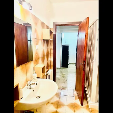La Casa Di Elvis 3 לינה וארוחת בוקר לדיספולי