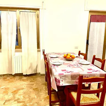 La Casa Di Elvis 3 Bed & Breakfast